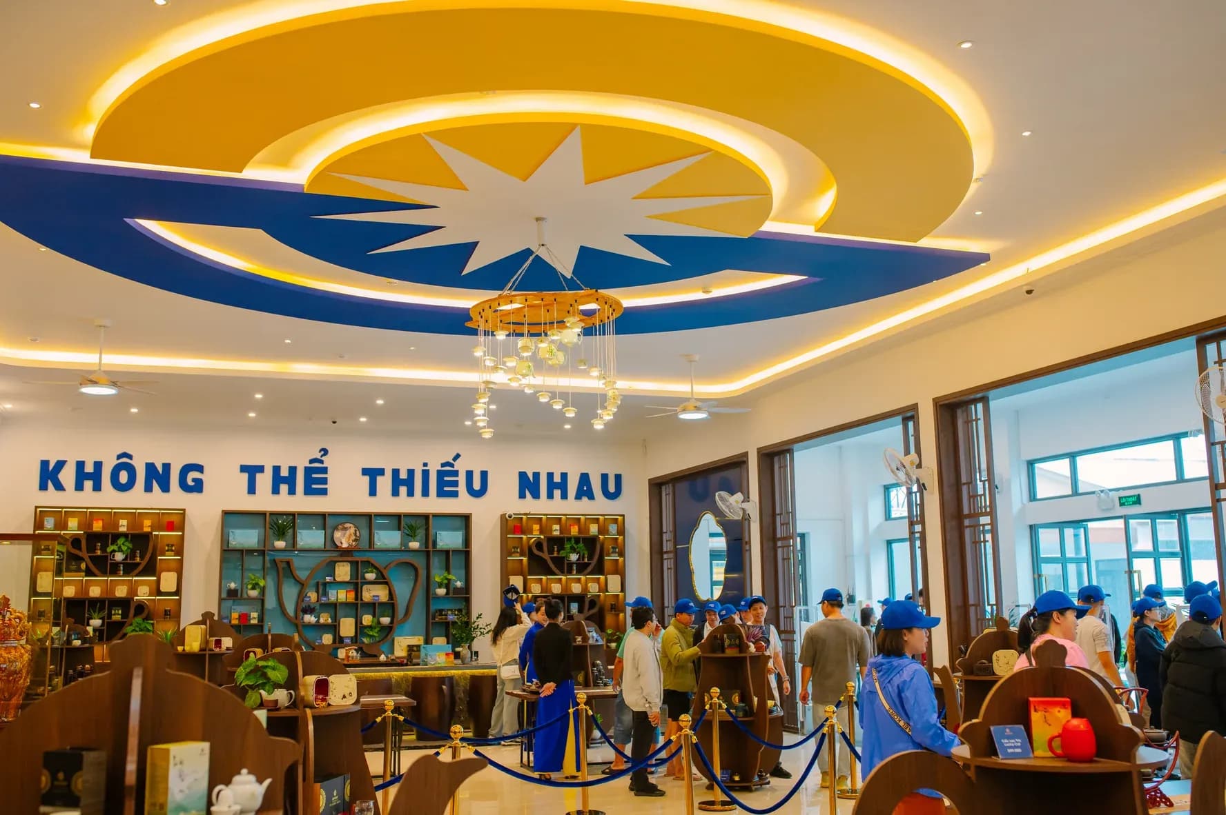 Showroom trà cụ